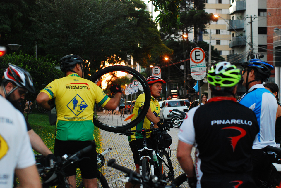 Bike Night Praça do Japão + Bike Speed / 20-01-2014