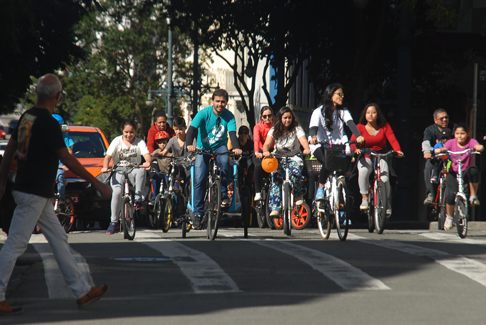 Pedal em comemoração ao Dia da Adoção