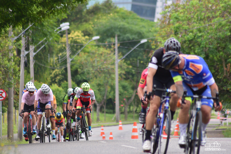 3 ª parte de 6 – LARGADA DAS 8H30 Copa Curitiba Adir Romeo de Ciclismo – ESTRADA 12/12/2021.