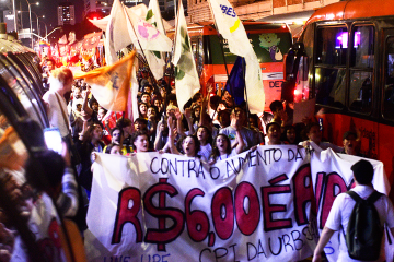 R$6,00 – Ato contra o aumento da passagem de ônibus em Curitiba